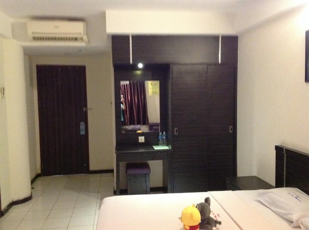 Batam Lai Lai Mutiara Hotel מראה חיצוני תמונה