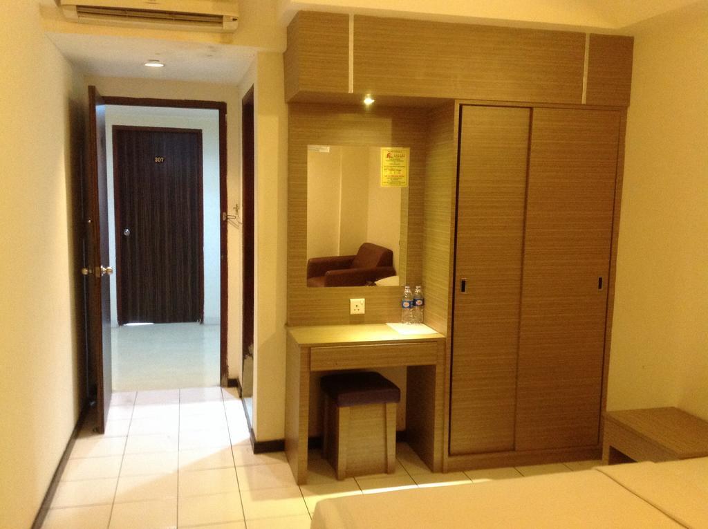 Batam Lai Lai Mutiara Hotel מראה חיצוני תמונה