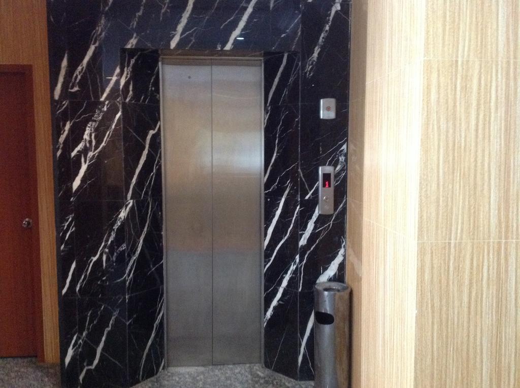 Batam Lai Lai Mutiara Hotel מראה חיצוני תמונה