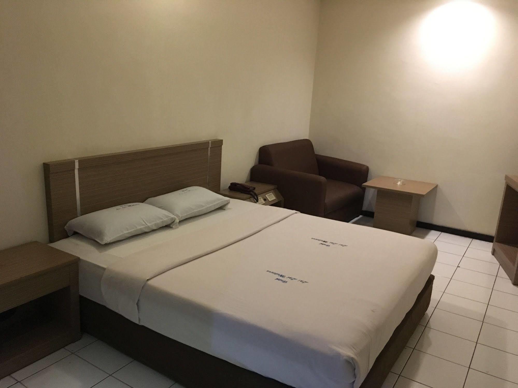 Batam Lai Lai Mutiara Hotel מראה חיצוני תמונה