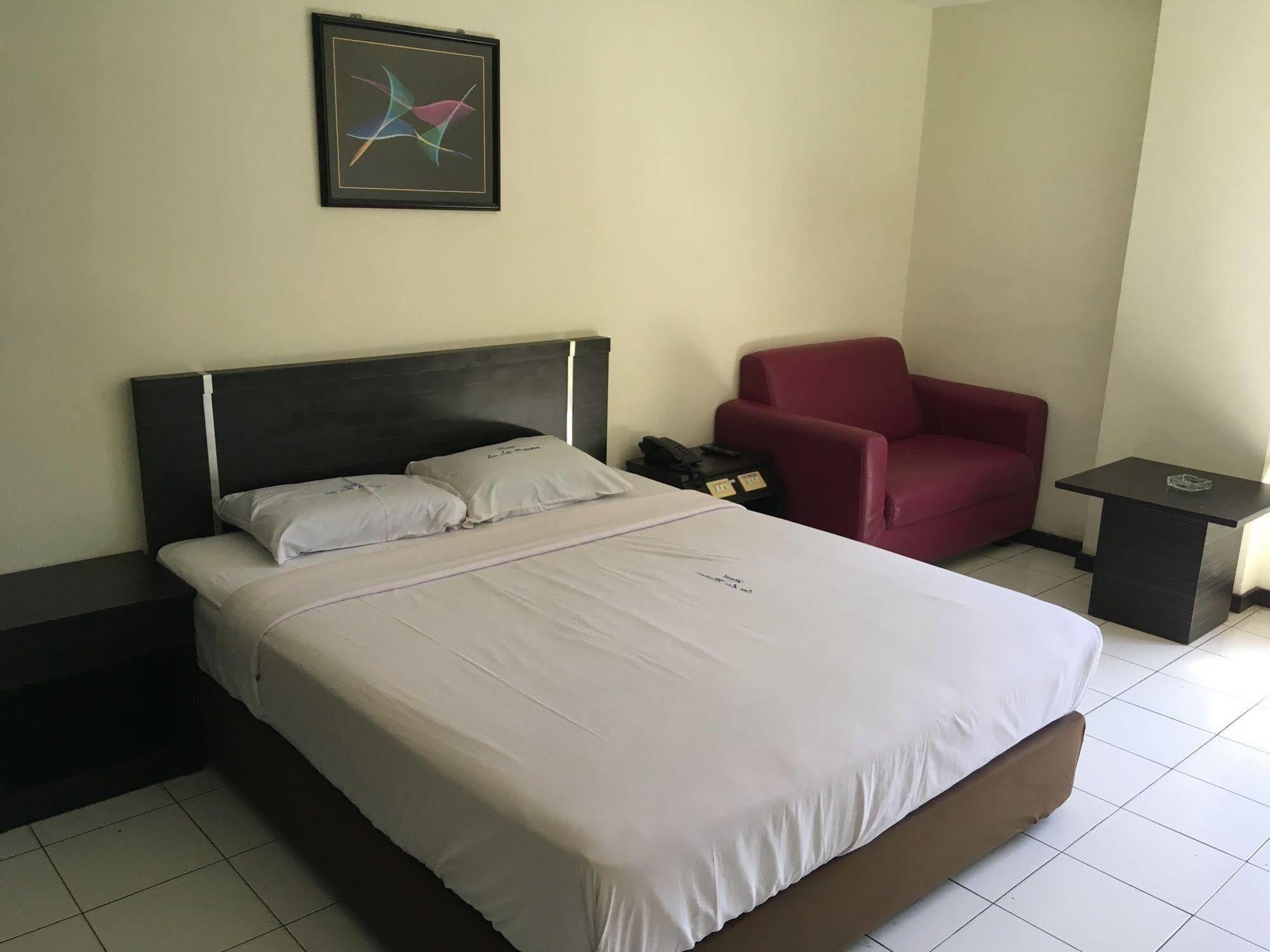 Batam Lai Lai Mutiara Hotel מראה חיצוני תמונה